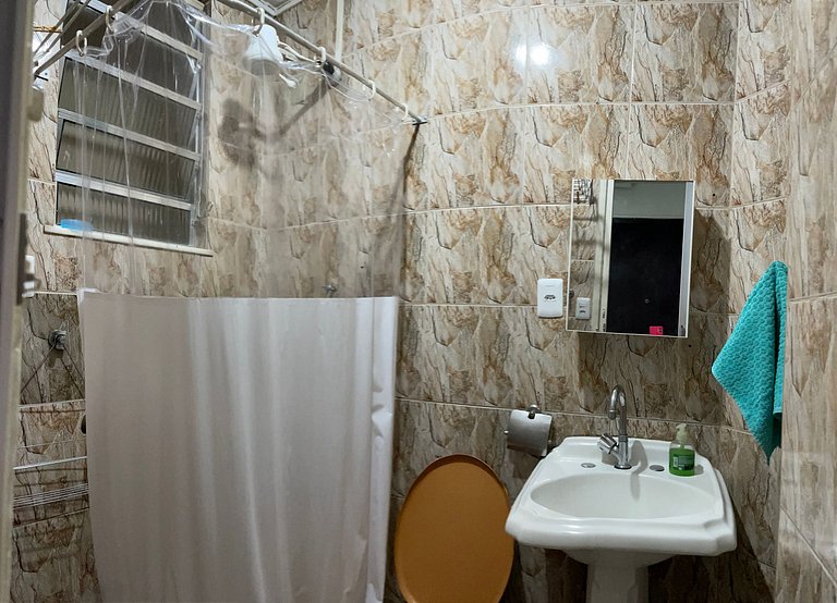 TIR13 #602 - Mini 2 quartos c/ 3 camas de solteiro
