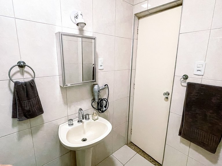 TIR285 #803 Ar Sala e Quarto / Garagem / Lavadora