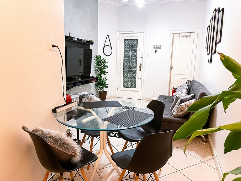 Garage - Washer and dryer - Full apartment - #803