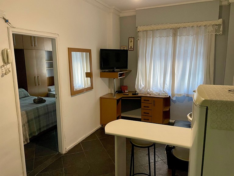 TIR15 #206 - Apartamento Quarto e Sala Próximo ao Mar com Má