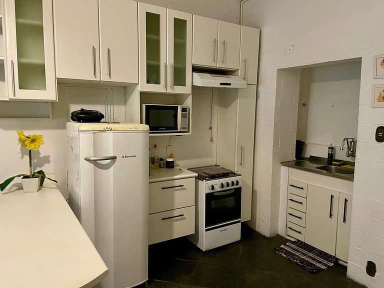 TIR15 #206 - Apartamento Quarto e Sala Próximo ao Mar com Má