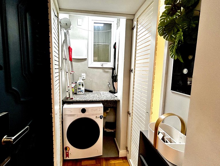 TIR09 #502 - Bealtiful, washer/dryer, close beach
