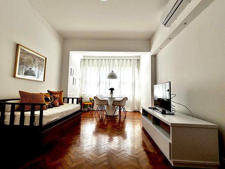 Atlantic Avenue, 2 bedrooms, Air Conditioning