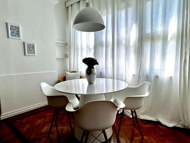 Atlantic Avenue, 2 bedrooms, Air Conditioning