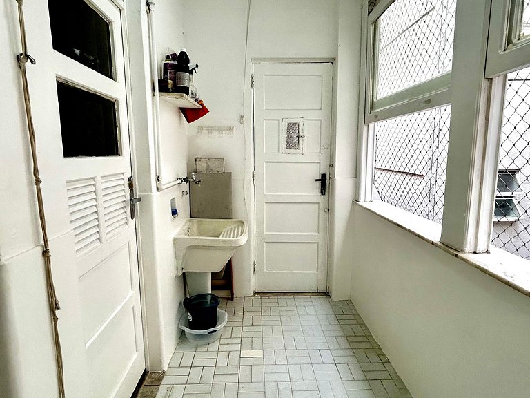 Atlantic Avenue, 2 bedrooms, Air Conditioning