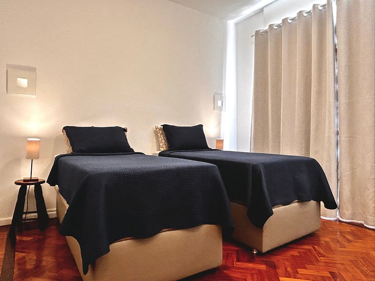 Atlantic Avenue, 2 bedrooms, Air Conditioning