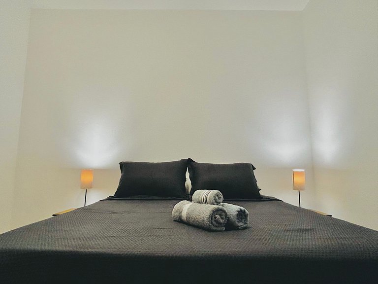 Atlantic Avenue, 2 bedrooms, Air Conditioning