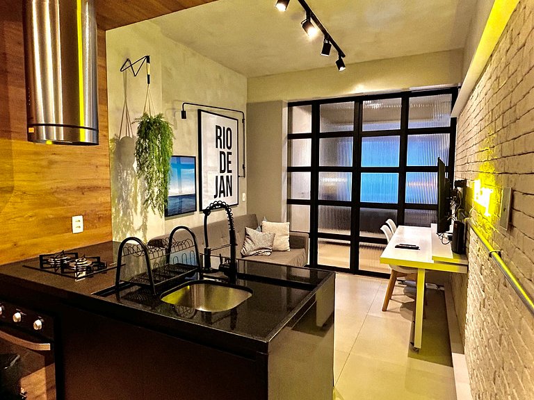 TIR32 #115- Soundproof window - Near the beach 50m