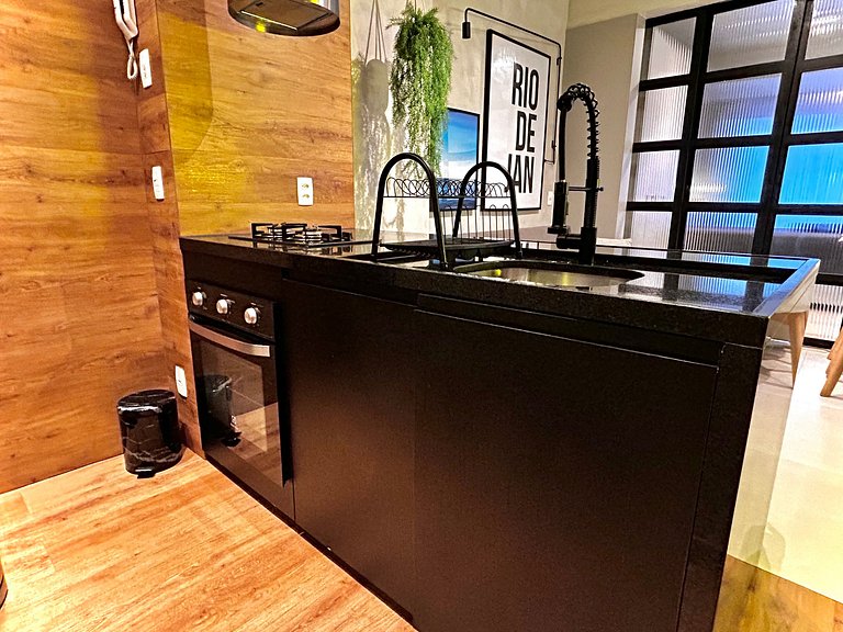 TIR32 #115- Soundproof window - Near the beach 50m