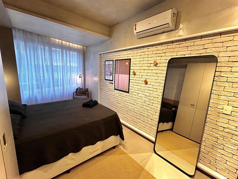 TIR32 #115- Soundproof window - Near the beach 50m