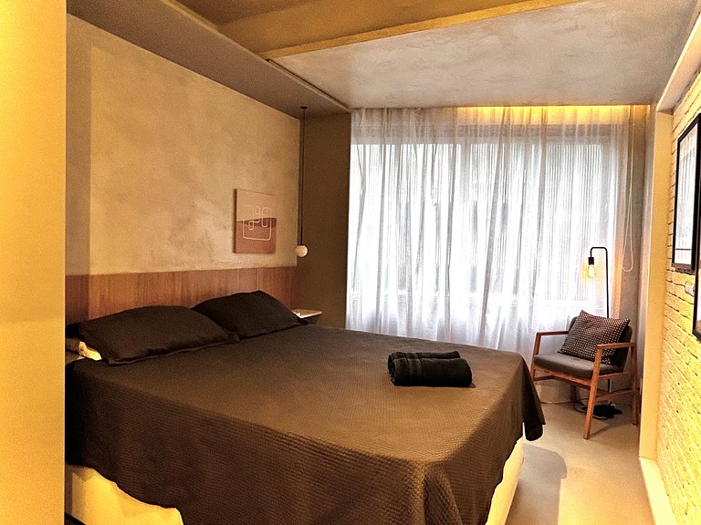 TIR32 #115- Soundproof window - Near the beach 50m