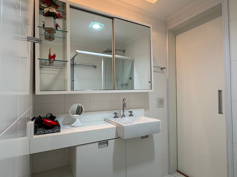 TIR07 #601 - 2 quartos c/ 1 suite e 2 garagens