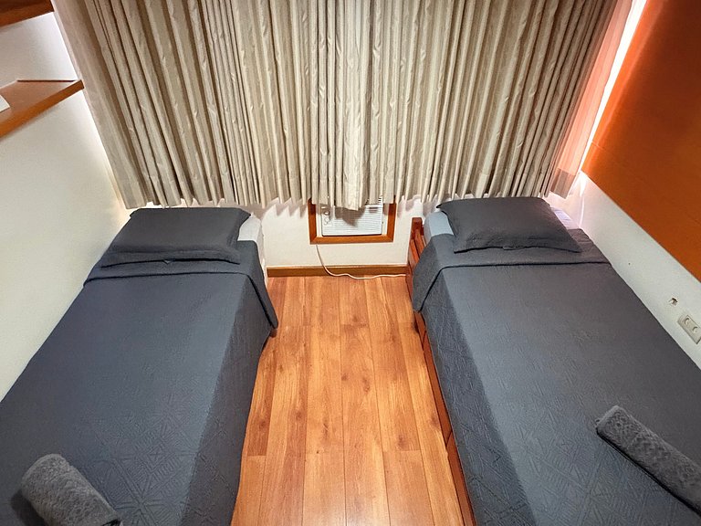 TIR07 #601 - 2 quartos c/ 1 suite e 2 garagens