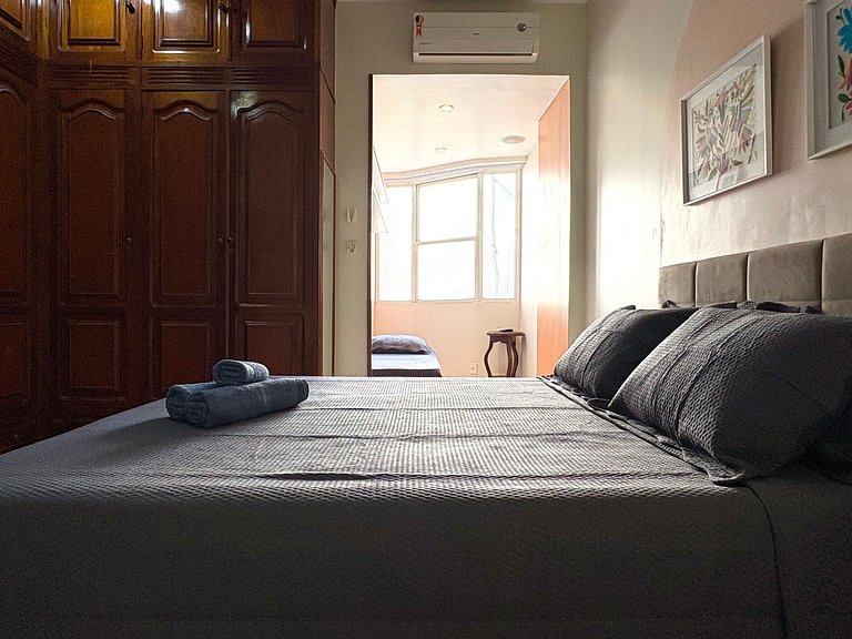 TIR34 #602 - 3qts - garagem - 3 min. praia (150m)