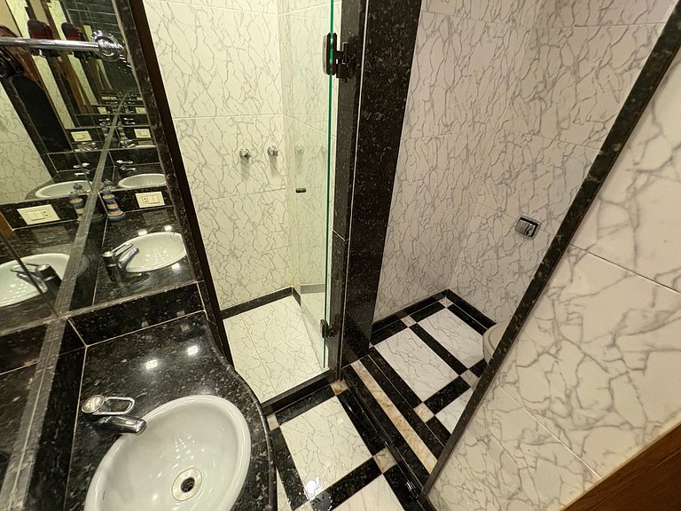 TIR34 #602 - 3qts - garagem - 3 min. praia (150m)