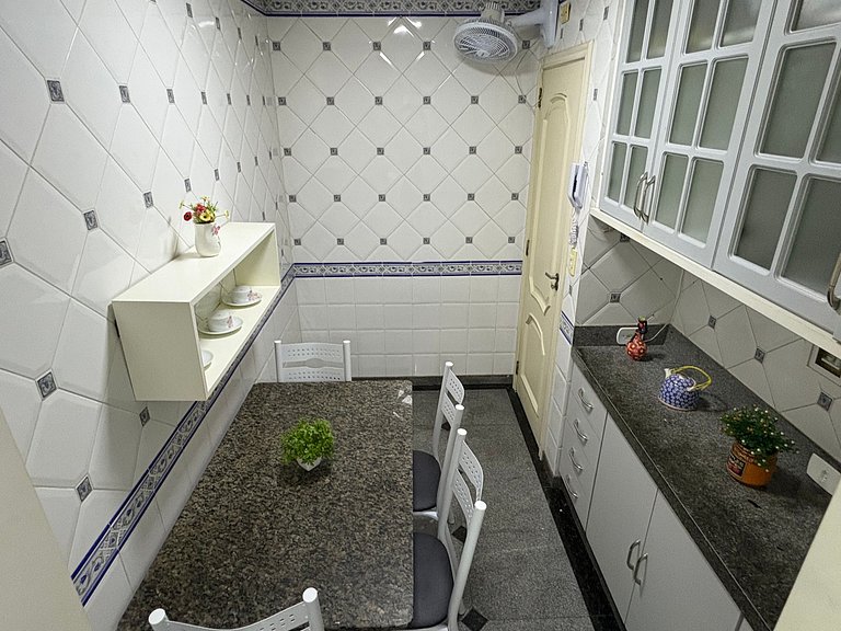 TIR34 #602 - 3qts - garagem - 3 min. praia (150m)