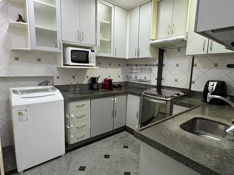 TIR34 #602 - 3qts - garagem - 3 min. praia (150m)