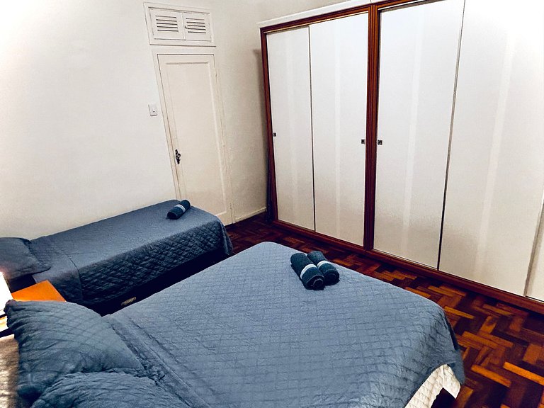 TIR08 #1003 - 50mts da praia, Rua Paula Freitas!