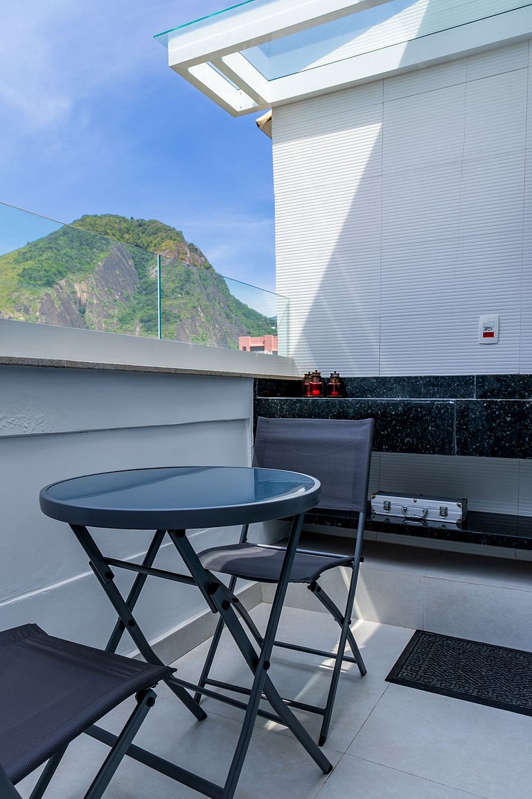 TIR36 #1104- Varanda c/ Vista Cristo e Lateral Mar