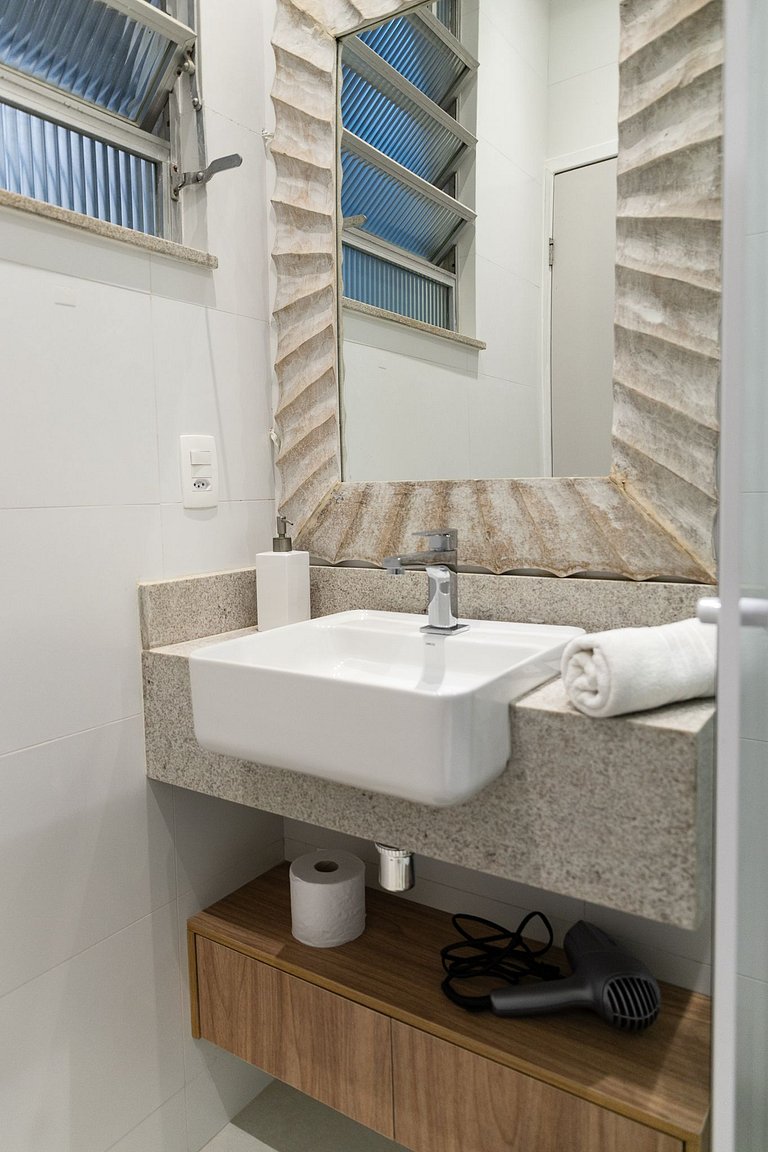 TIR36 #1104- Varanda c/ Vista Cristo e Lateral Mar