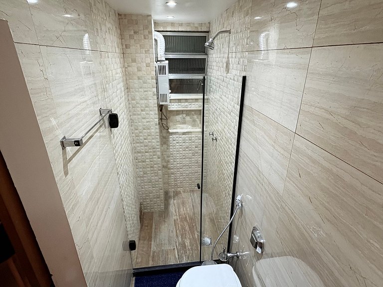 TIR0 #404 - Vista lateral mar e janela antirruidos