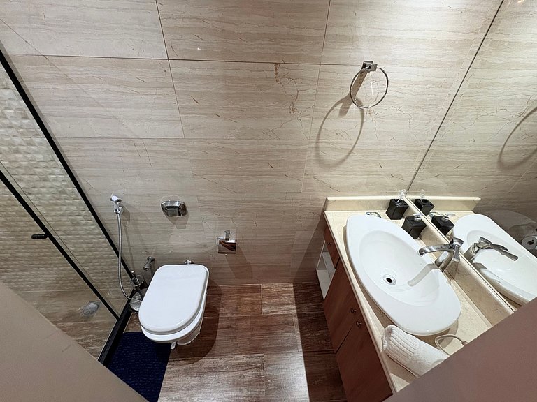 TIR0 #404 - Vista lateral mar e janela antirruidos