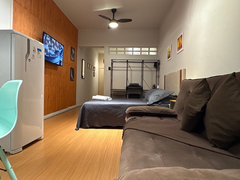 TIR37 #904 - Side View of the Beach