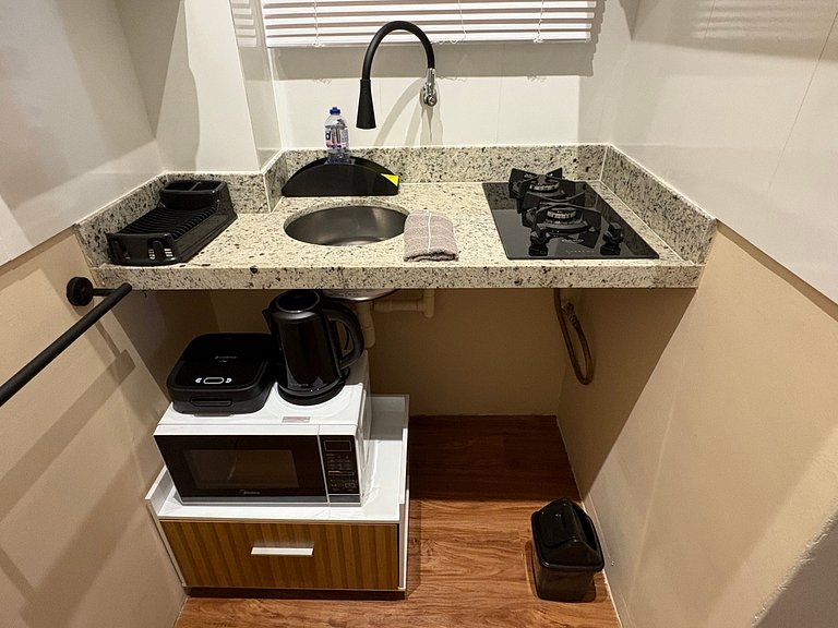 TIR37 #904 - Side View of the Beach