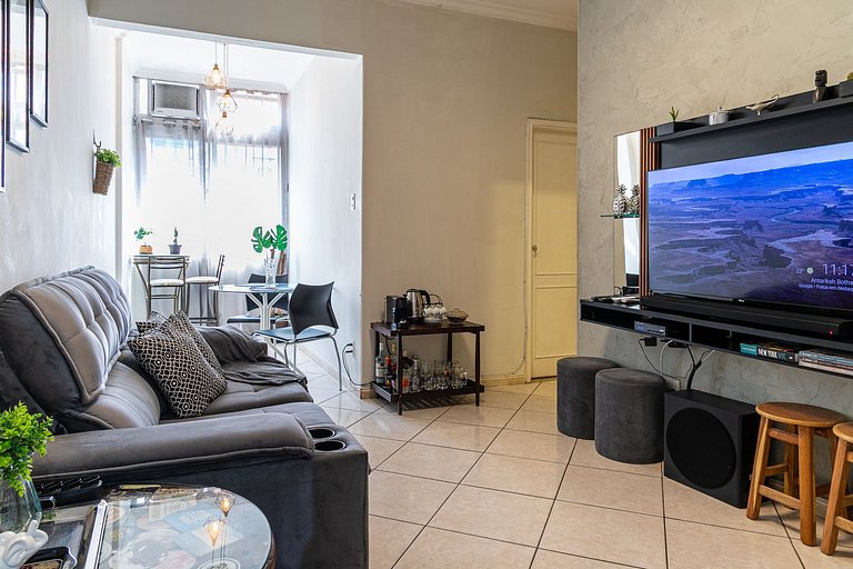 Garage - Washer and dryer - Full apartment - #803